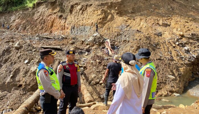 Polresta Bukittinggi Cek Mata Air, Bangun Sumur Bor Malalak