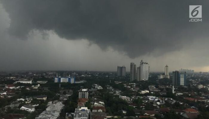 BMKG Peringatkan Gelombang Tinggi Ancam Perairan Sumbar hingga 3 Mei
