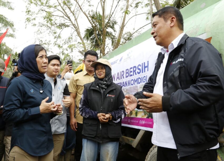 gerak-cepat-pulihkan-aceh-tamiang,-menkomdigi-apresiasi-langkah-xlsmart-normalkan-jaringan-dan-salurkan-air-bersih