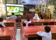 SDN 21 Payakumbuh Manfaatkan Papan Panel Digital untuk Tingkatkan Mutu Pembelajaran