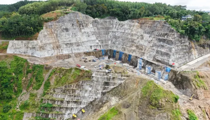 Waskita Beton Precast Pastikan Kelancaran Konstruksi Bendungan Bener