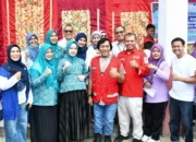 TPPKK Padang dan Komeng Hadirkan Dukungan untuk Pengungsi Banjir di Pauh