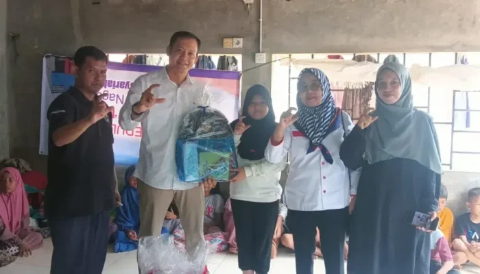 PJKIP Padang Salurkan Bantuan, Pulihkan Semangat Belajar Siswa Korban Banjir