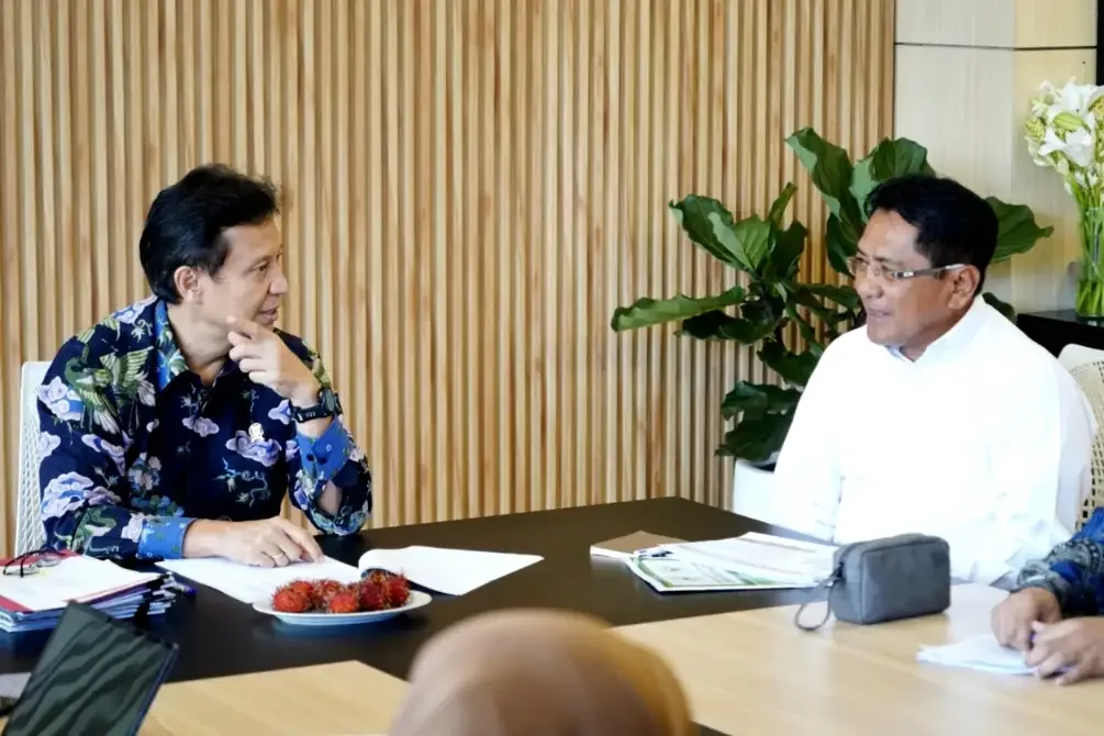 Bupati Padang Pariaman, Dr. John Kenedy Azis, SH, MH, kembali melakukan audiensi dengan Menteri Kesehatan Republik Indonesia, Budi Gunadi Sadikin, Selasa (23/12/2025) di Jakarta.