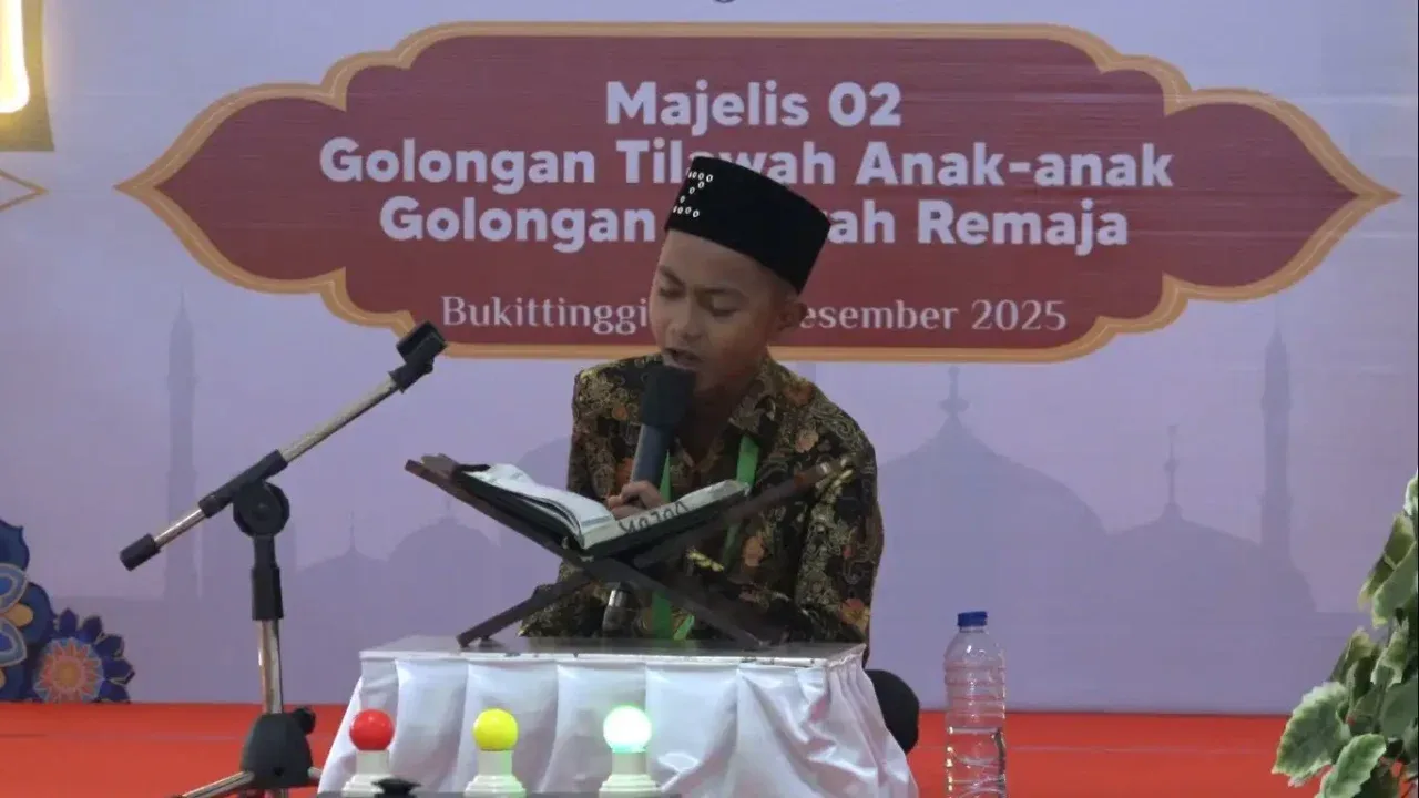 Pimpinan rombongan Kafilah MTQ Kabupaten Tanah Datar, H. Afrizon, S.Ag., M.Pd, menyampaikan bahwa hasil perlombaan hari pertama Musabaqah Tilawatil Qur’an (MTQ) tingkat Provinsi Sumatera Barat menunjukkan capaian yang cukup menggembirakan.