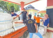 Pemkot Solok Salurkan Beras Pemerintah Untuk Warga Terdampak Banjir