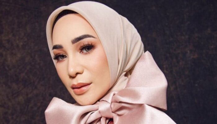 Unggahan Erin Anthony Singgung Munafik, Warganet Kaitkan Nama Andre Taulany