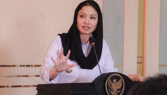 Pemkab Dharmasraya Ajak Masyarakat Kibarkan Bendera Merah Putih Sambut HUT RI