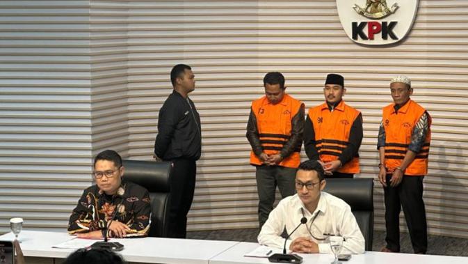 kpk-panggil-mantan-kajari-bekasi-eddy-sumarman-di-korupsi-eks-bupati-ade-kunang