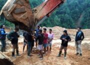 polres-sijunjung-tujuh-pelaku-peti,-dua-alber-disita