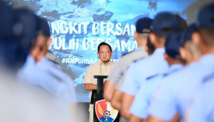 Mendagri Apresiasi KKP Kerahkan Ribuan Taruna Bantu Korban Bencana