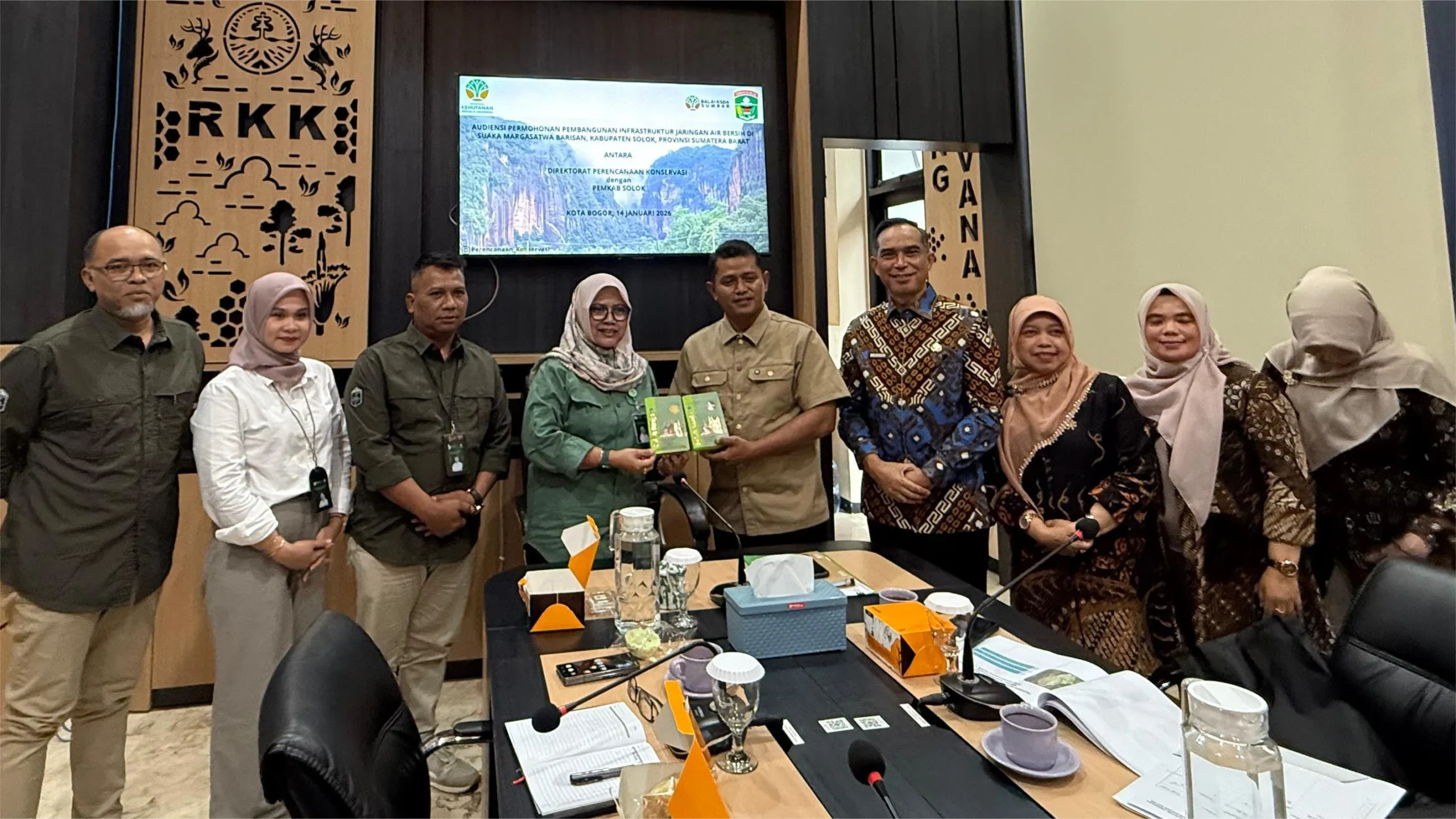 pembangunan-jaringan-air-bersih-lewati-kawasan-suaka-margasatwa,-bupati-solok-konsultasi-ke-kemenhut