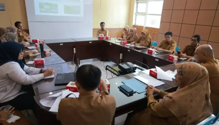 Keterbatasan Personel Hambat Penanganan Anjing Liar di Tanah Datar