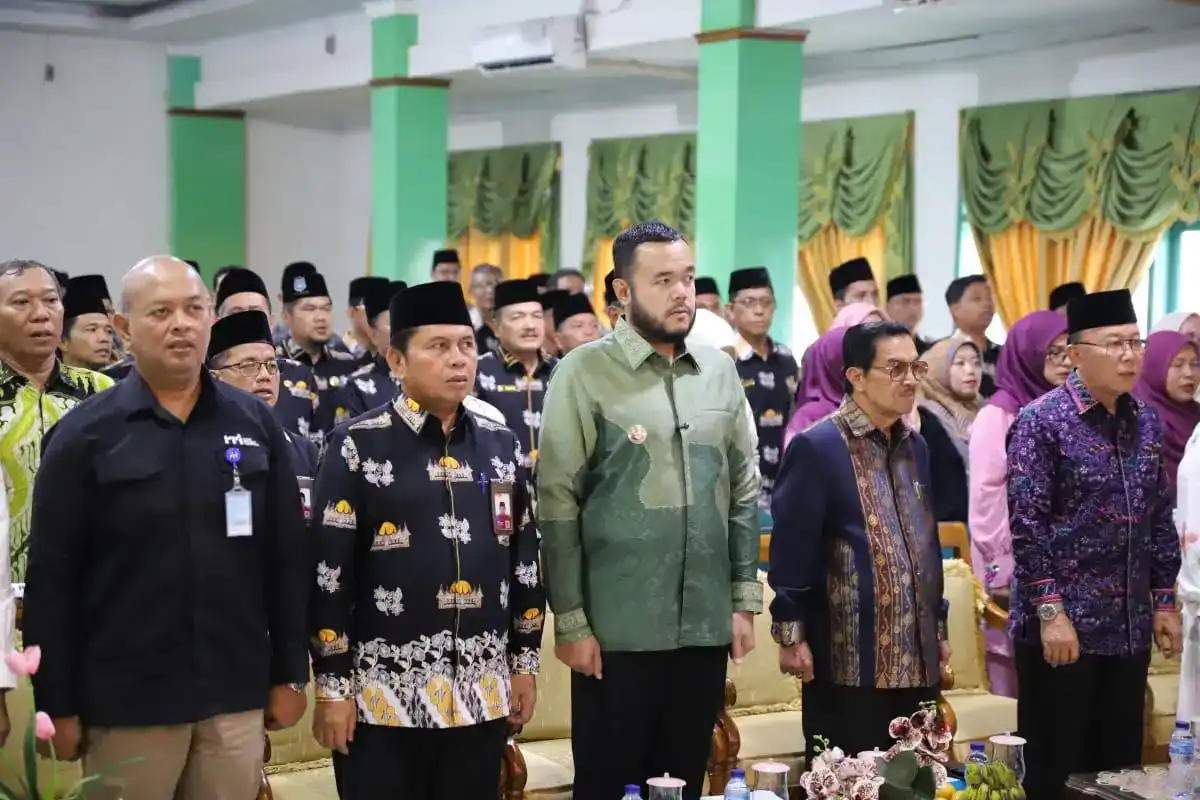 Wali Kota Padang, Fadly Amran, menghadiri acara tasyakuran Hari Amal Bhakti (HAB) Kementerian Agama Republik Indonesia ke-80 yang berlangsung di Aula Kantor Kementerian Agama Kota Padang, Kamis (8/1/2026).
