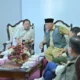 Menteri Dalam Negeri (Mendagri) Republik Indonesia, Muhammad Tito Karnavian menginstruksikan seluruh Bupati dan Walikota di Provinsi Sumatera Barat (Sumbar) untuk menggerakkan Dinas Sosial melakukan pendataan ulang terhadap masyarakat terdampak bencana yang mengalami penurunan status ekonomi.