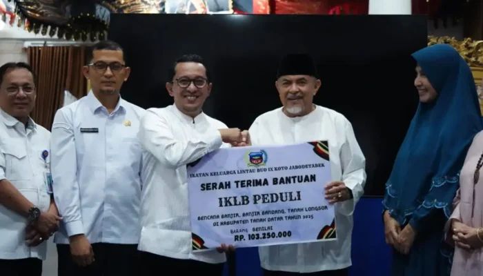 IKLB Jabodetabek dan AP3MI Salurkan Bantuan untuk Korban Bencana Tanah Datar