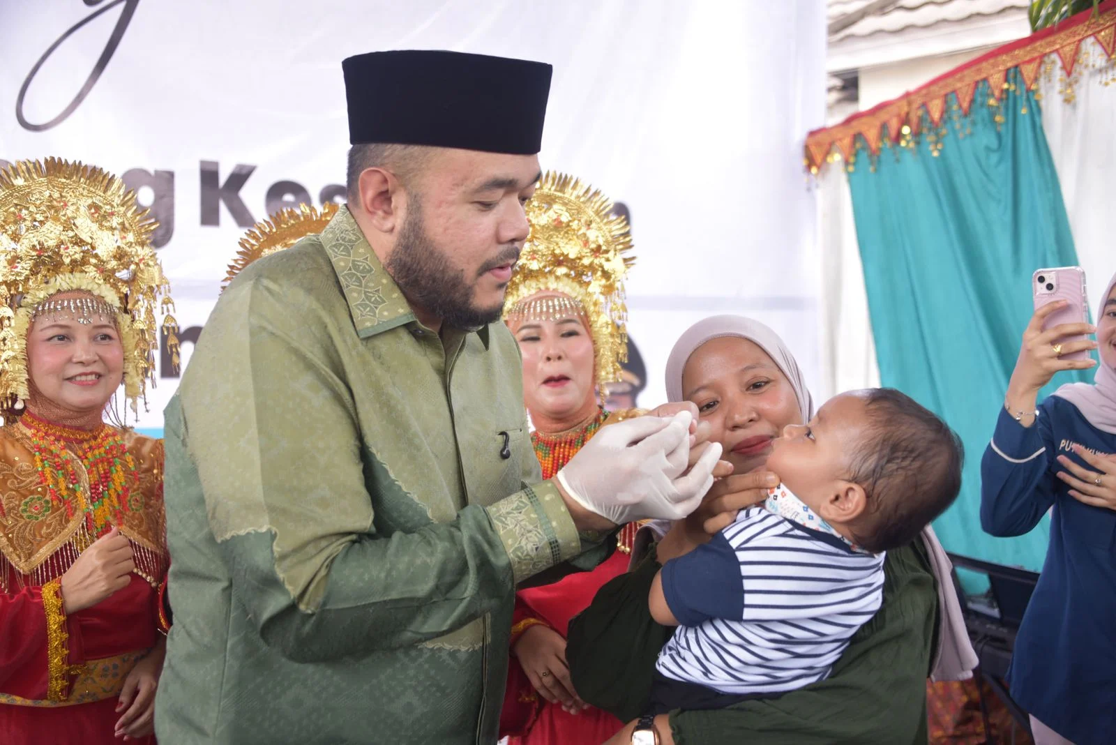 wali-kota-fadly-amran-launching-pekan-posyandu-kota-padang,-perkuat-garda-terdepan-cegah-stunting