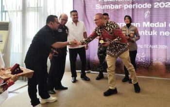 Nindya Karya Terima Penghargaan Atas Percepatan Pemulihan Bencana Sumbar