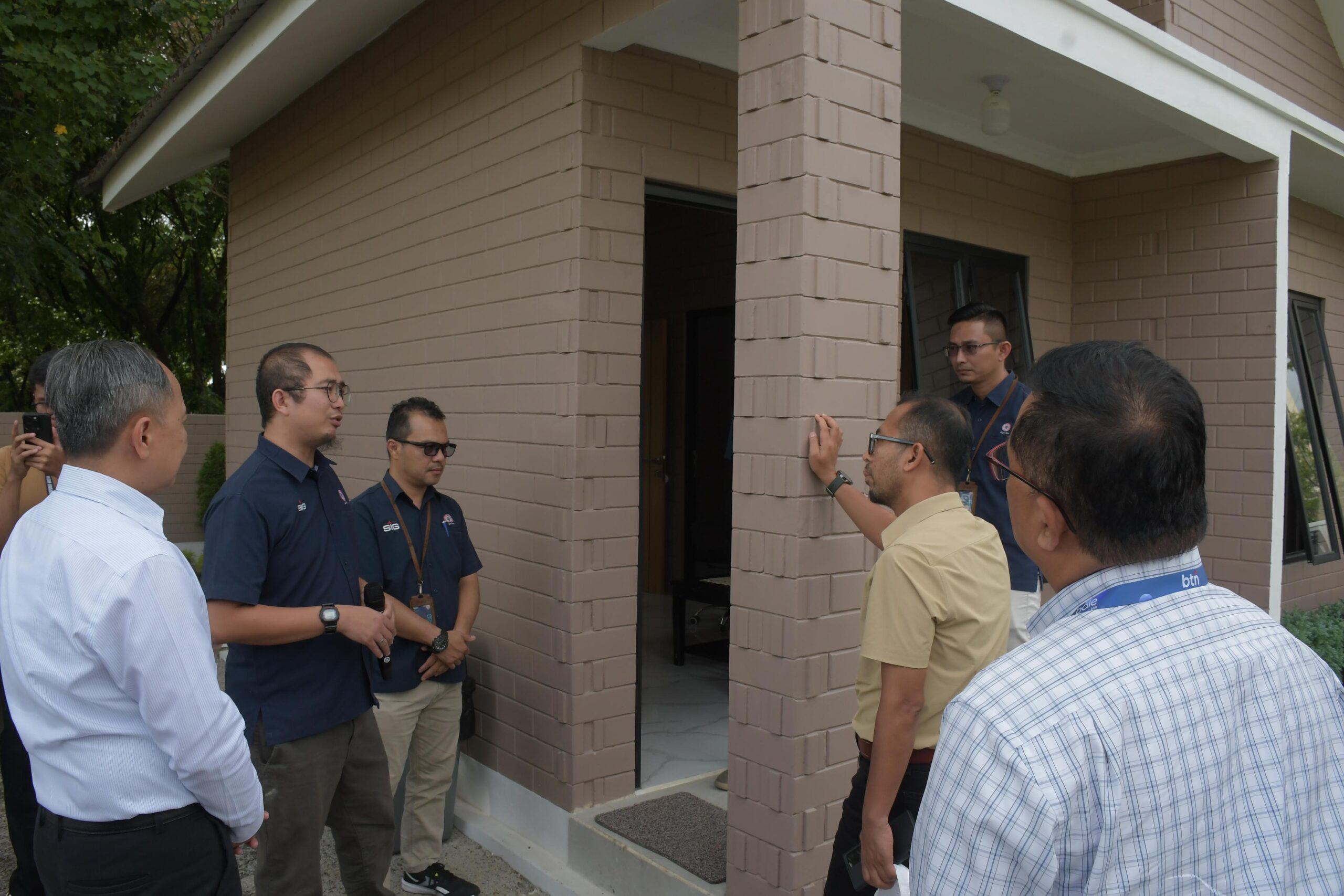 bnpb-perluas-penggunaan-sepablock-semen-padang-untuk-huntap-di-agam-dan-limapuluh-kota