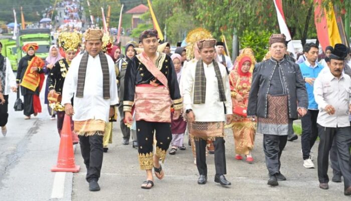 Wagub Sumbar Dorong Pawai Budaya Perkuat Modal Sosial Solok