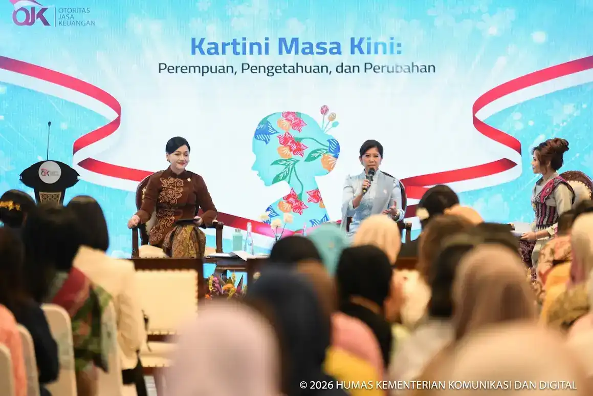 Menkomdigi Meutya Hafid dalam acara Kartini Masa Kini: Perempuan, Pengetahuan dan Perubahan yang digelar Otoritas Jasa Keuangan (OJK) di Jakarta Selatan, Selasa (28/04/2026).
