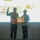 Wakil Gubernur Sumatera Barat (Wagub Sumbar), Vasko Ruseimy, menerima penghargaan dalam ajang Parlemen Jurnalis Awards 2026 pada kategori Wakil Kepala Daerah Penggerak Solidaritas Kebencanaan.