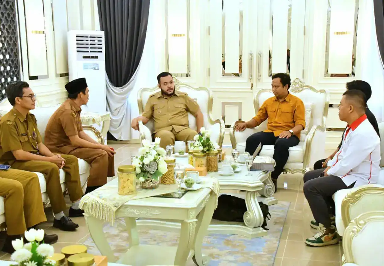 Wali Kota saat menerima audiensi jajaran panitia penyelenggara Padang International Animation & Game Expo (PIAGEX) Hero 2026, di Kediaman Resmi Wali Kota, Selasa (28/4/2026).