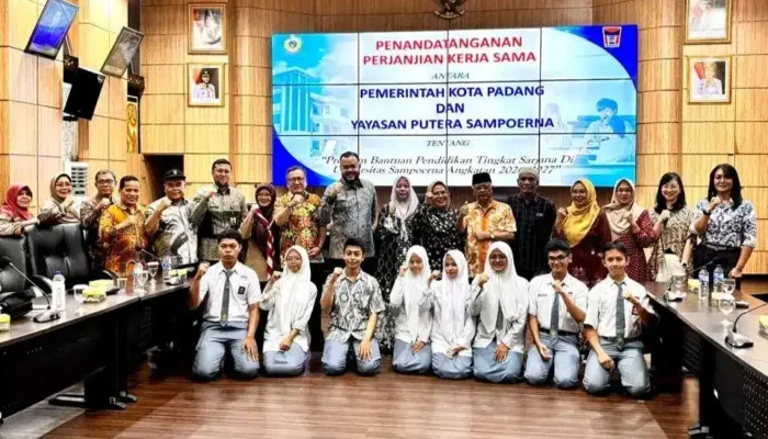 Wako Fadly Perluas Akses Beasiswa Internasional Lewat Program Padang Juara