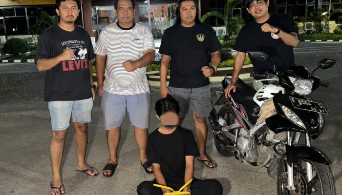 Tim Klewang Tangkap Pemuda Terekam CCTV Curi Laptop di Masjid