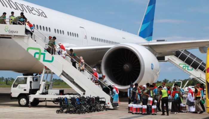 Embarkasi Padang Berangkatkan 391 Jemaah Haji Kloter Tujuh ke Madinah