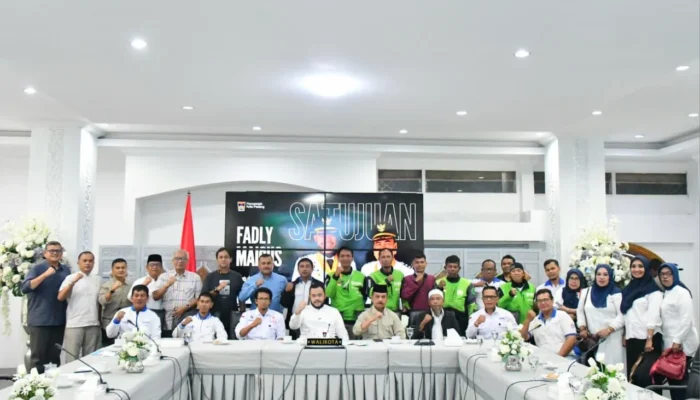 Wali Kota Padang Gelar Dialog May Day, Bahas Upah dan Perlindungan Pekerja