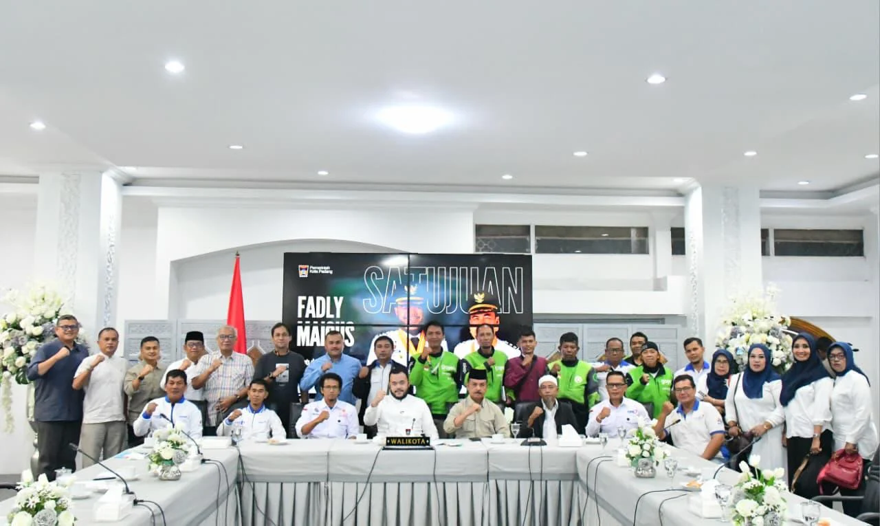 peringatan-may-day,-pemko-padang-dan-fspmi-duduk-bersama-bahas-upah-hingga-perlindungan-pekerja
