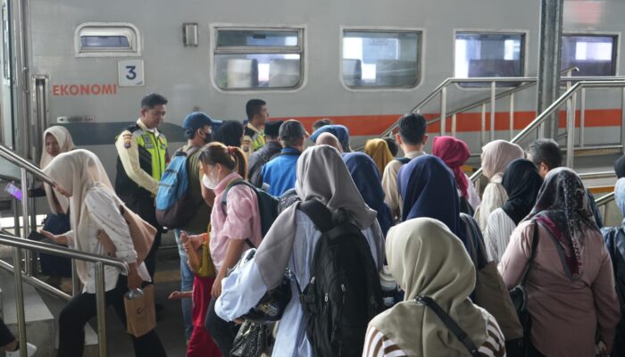 KAI Divre II Sumbar Layani 23.817 Penumpang saat Libur Panjang