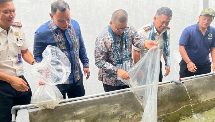 Kakanwil Ditjenpas Sumbar Tebar Bibit Lele dan Tinjau Rutan Padangpanjang