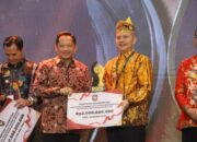 mendagri-apresiasi-daerah-berprestasi:-perlu-keseimbangan-pengawasan-dan-insentif