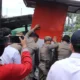 satpol-pp-bongkar-bangunan-liar-di-jalan-teuku-umar-parak-kopi-kota-padang