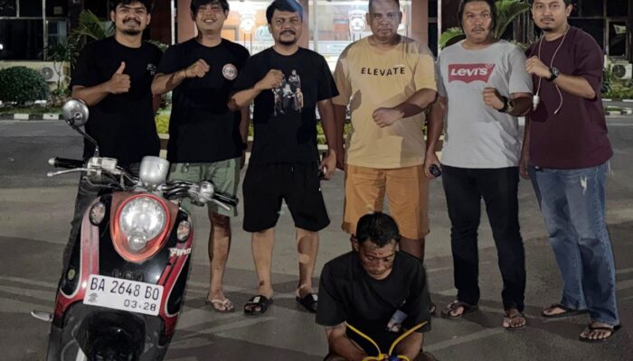 Warga Amankan Residivis Curanmor di Pasar Raya Padang