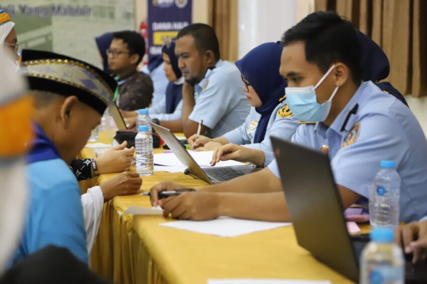 tak-laik-terbang,-seorang-jemaah-kloter-13-padang-dirujuk-ke-rsup-m-djamil