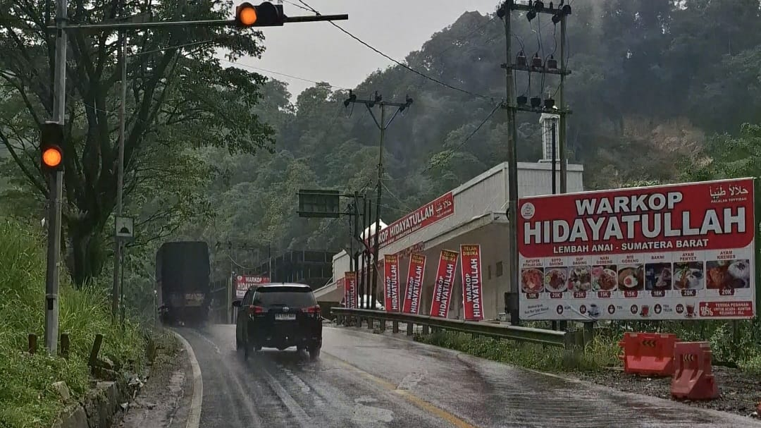 pemprov-sumbar-tegur-aktivitas-warkop-baru-di-lembah-anai