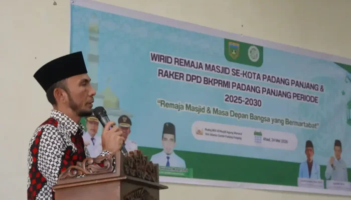 Wawako Padang Panjang Ajak Remaja Kembali ke Masjid: Benteng Akhlak di Era Digital