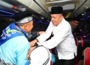 Pemko Payakumbuh Melepas Keberangkatan 175 Jemaah Calon Haji Menuju Tanah Suci