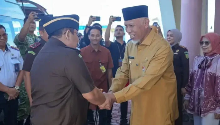 Gubernur Mahyeldi Sambut Kajati Sumbar Baru Dedie Tri Hariyadi di BIM