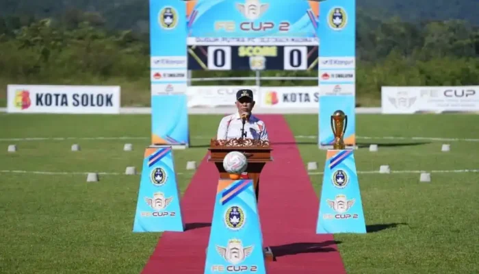 Gubernur Sumbar Buka Turnamen Sepak Bola Penggerak Ekonomi