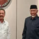 Gubernur Sumatera Barat (Sumbar), Mahyeldi Ansharullah memaparkan sejumlah rencana strategis pengembangan sektor kelautan dan perikanan Sumbar kepada Menteri Kelautan dan Perikanan RI, Sakti Wahyu Trenggono, dalam pertemuan di Jakarta, Senin (18/5/2026).