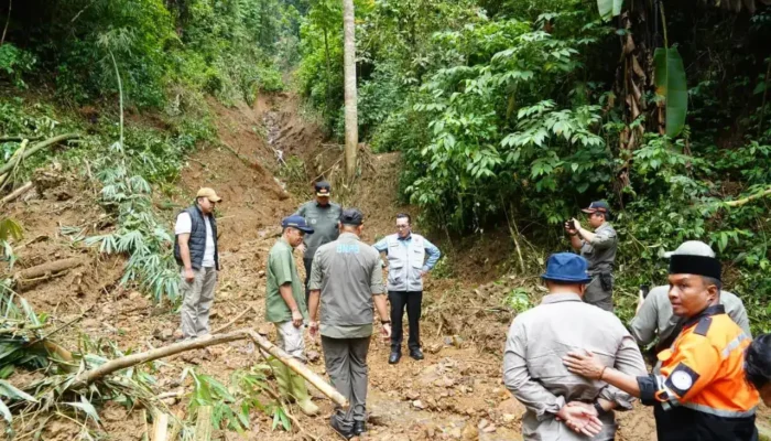 BNPB Salurkan Bantuan Darurat Untuk Tanah Datar