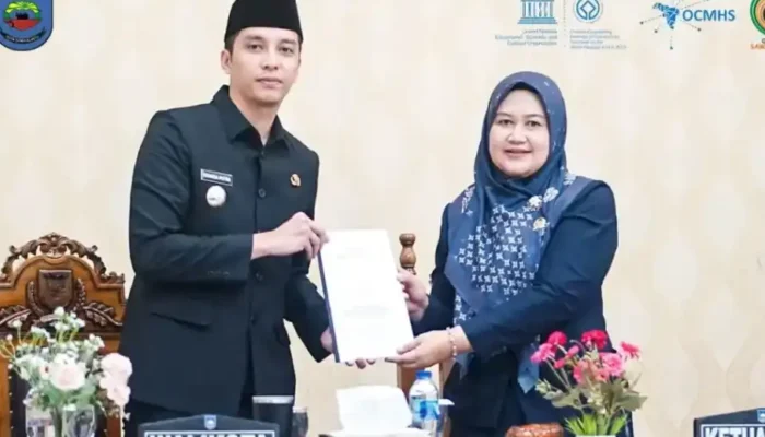 Wali Kota Sawahlunto Terima Rekomendasi LKPJ 2025