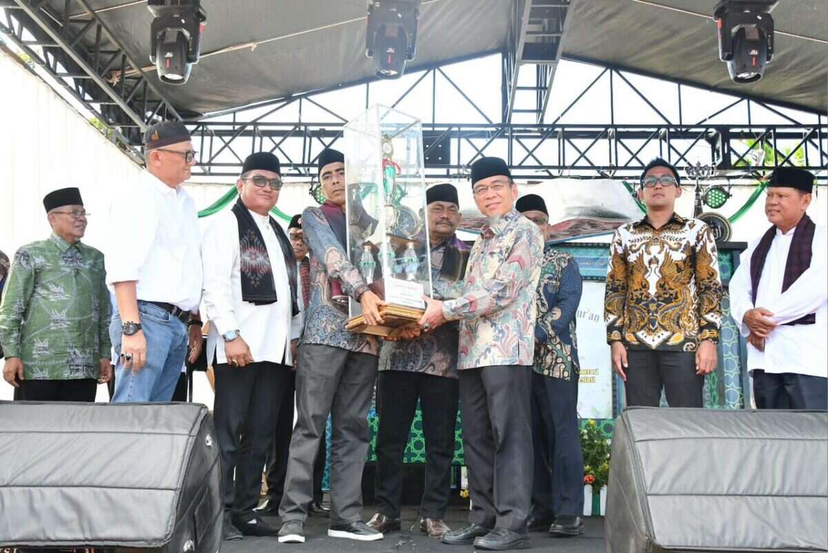 Pembukaan Musabaqah Tilawatil Quran Nasional (MTQN) ke-42 tingkat Kecamatan Padang Selatan di Halaman SDN 31 Teluk Bayur, Kelurahan Rawang, Kecamatan Padang Selatan, Sabtu (30/5/2026). Foto : Istimewa