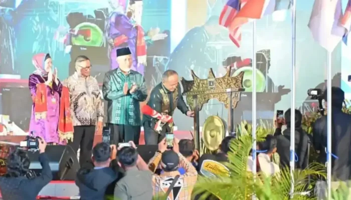 Pemko Bukittinggi Gelar Festival Literasi Internasional Peringati Jam Gadang