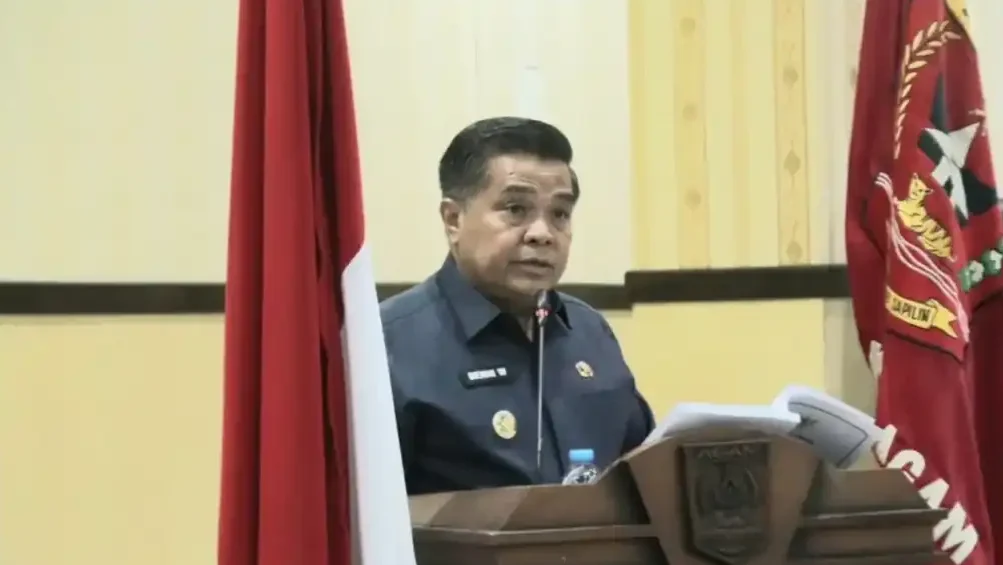 Nota Jawaban Pemerintah Daerah atas Pemandangan Umum Fraksi-Fraksi DPRD Kabupaten Agam terhadap Rancangan Peraturan Daerah (Ranperda) tentang Pertanggungjawaban Pelaksanaan APBD Tahun Anggaran 2025 dalam Rapat Paripurna DPRD Kabupaten Agam di Aula Utama DPRD, Senin (22/6). Foto : Istimewa