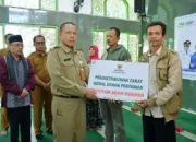 Badan Amil Zakat Nasional (Baznas) Kabupaten Agam kembali menunjukkan komitmennya dalam membantu masyarakat melalui pendistribusian zakat sebesar Rp708,1 juta kepada 321 mustahik diperiode Juni 2026, Senin (22/6/2026). Foto : Istimewa